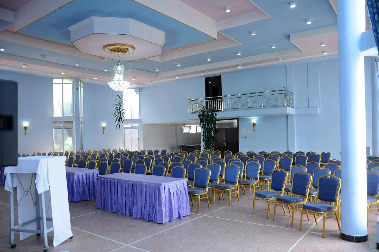 Ras Amba Hotel Addis Ababa Exterior photo
